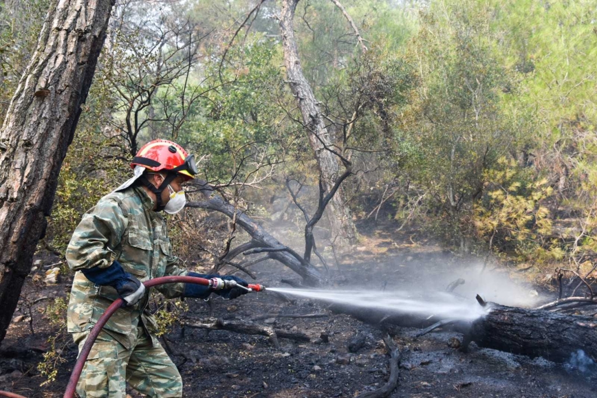 Ενισχύεται η συνδρομή του Στρατού στα πύρινα μέτωπα