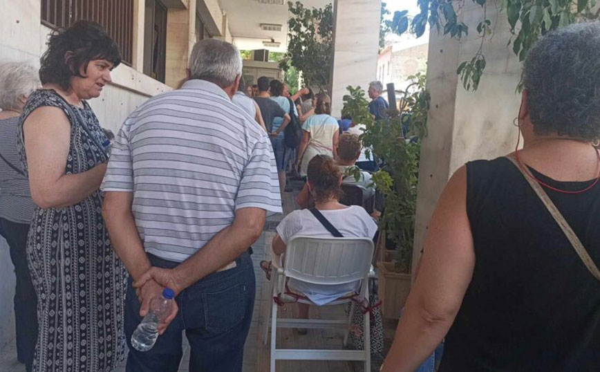 Χαμός στην Πάτρα για την έκδοση ταυτότητας προκειμένου να αποφύγουν τις ηλεκτρονικές –«Είμαστε ψαγμένοι, όχι ψεκασμένοι»