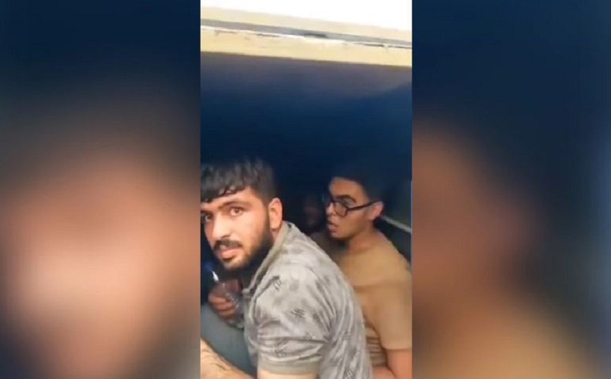 Τι ισχυρίζεται ο άνδρας που συνελήφθη γιατί κλείδωνε μετανάστες στο τρέιλερ του αυτοκινήτου του: «Τους έδωσα και νερό»