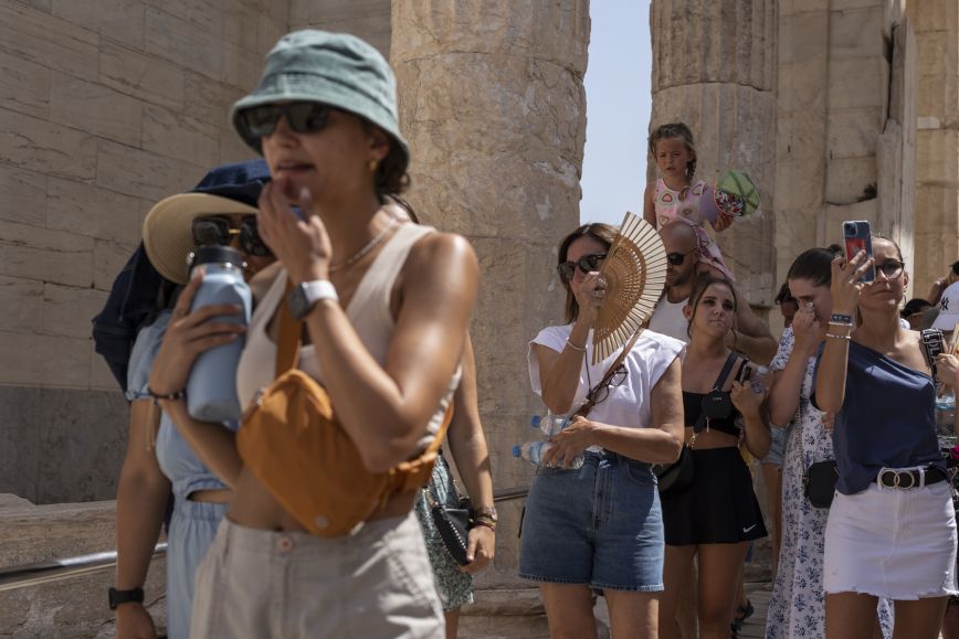 Τι λένε Έλληνες μετεωρολόγοι για το δημοσίευμα του Bloomberg περί ισχυρού καύσωνα και τον Αύγουστο