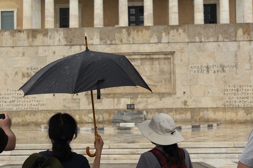 Αλλάζει το σκηνικό του καιρού από την Τετάρτη: Βροχές, ισχυροί άνεμοι και πτώση της θερμοκρασίας