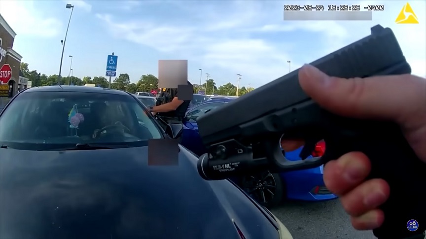 Αστυνομικός πυροβόλησε και σκότωσε Αφροαμερικανίδα έγκυο σε πάρκινγκ σούπερ μάρκετ – Αρνήθηκε να βγει από το αυτοκίνητό της
