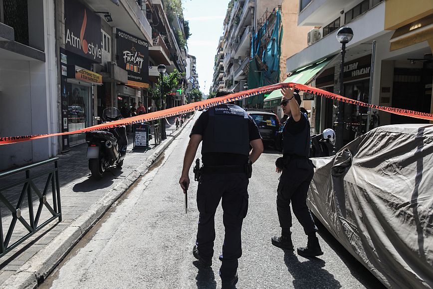 Πειραιάς: Στον εισαγγελέα ο 68χρονος που δολοφόνησε 39χρονο σε πάρκινγκ – «Τον έφαγα επιτέλους»
