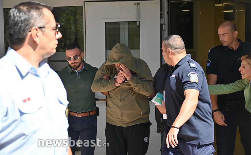 Στον Κορυδαλλό ο 68χρονος για τη δολοφονία του 39χρονου στον Πειραιά – «Νιώθει μετανιωμένος και ζητά συγγνώμη»