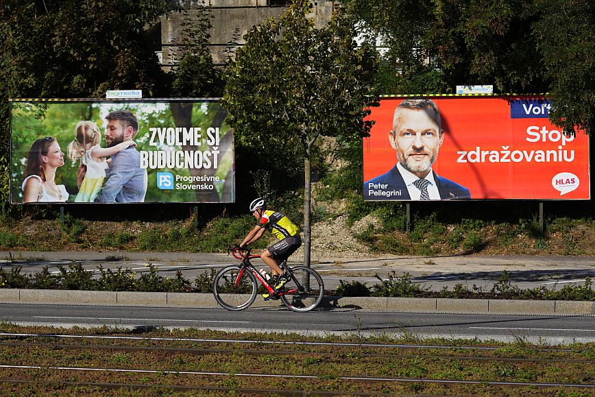 Στις κάλπες οι πολίτες της Σλοβακίας εν μέσω διχασμού λόγω του πολέμου στην Ουκρανία