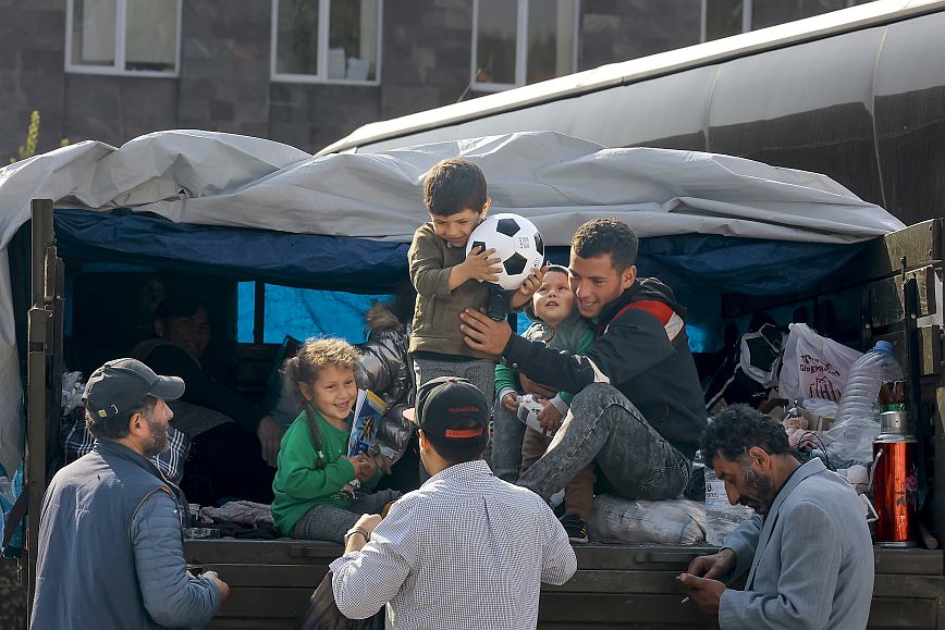 Πάνω από 100.000 άνθρωποι έχουν εγκαταλείψει το Ναγκόρνο Καραμπάχ με προορισμό την Αρμενία