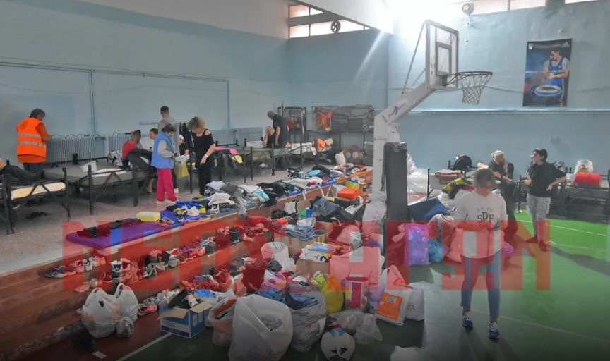 Συγκινεί η αλληλεγγύη προς τους διασωθέντες στην Καρδίτσα που βρήκαν καταφύγιο στο γυμναστήριο δημοτικού σχολείου
