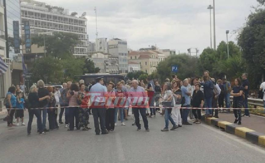 Επεισόδια σε συγκέντρωση διαμαρτυρίας για τον 36χρονο Αντώνη έξω από τα γραφεία της Blue Star στην Πάτρα