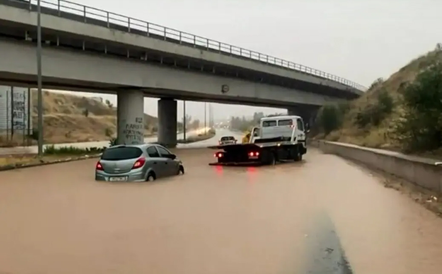 Δεκάδες παιδιά από τα Τρίκαλα εγκλωβίστηκαν στον Βόλο από την κακοκαιρία Daniel