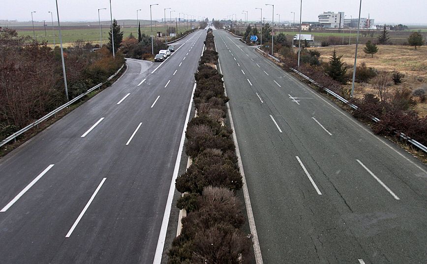 Παραμένει κομμένη στα δύο η χώρα λόγω της κακοκαιρίας Daniel – Δωρεάν η διέλευση από τα διόδια μέχρι τη Δευτέρα
