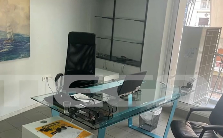 Αυτό είναι το πολιτικό «στρατηγείο» του Στέφανου Κασσελάκη: Λιτά διακοσμημένος με μεγάλη αίθουσα συσκέψεων