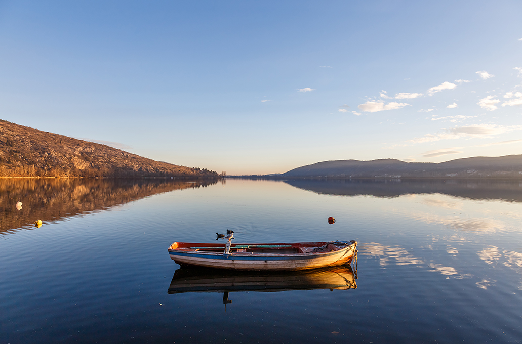 Λίμνη Ορεστιάδα: Ο υδάτινος παράδεισος στην Καστοριά έχει όνομα