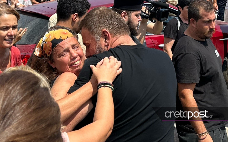 Σπαραγμός στο τελευταίο ταξίδι του 36χρονου Αντώνη – Λιποθύμησαν η αδερφή και ο κουνιάδος του