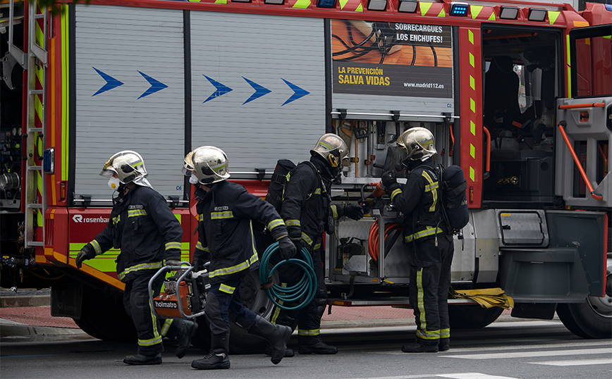 Μια γυναίκα έχασε τη ζωή της και μία τραυματίστηκε σοβαρά μετά από πυρκαγιά που ξέσπασε σε οίκο ευγηρίας της Ισπανίας