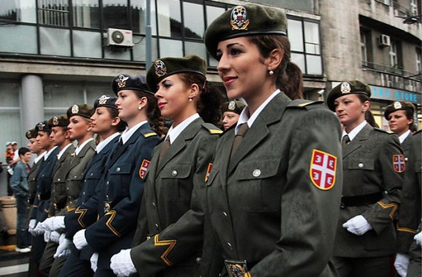 Σερβία – Κωδική ονομασία «Κιλότα Μ-21» – Οι γυναίκες των Ενόπλων Δυνάμεων θα φοράνε πλέον εσώρουχα του στρατού