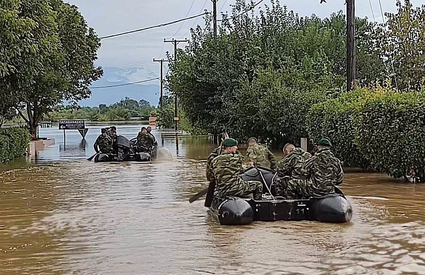 Σε ετοιμότητα για το κύμα κακοκαιρίας οι ‘Ενοπλες Δυνάμεις &#8211; Ελικόπτερα, κομάντος και φρεγάτες στην Θεσσαλία