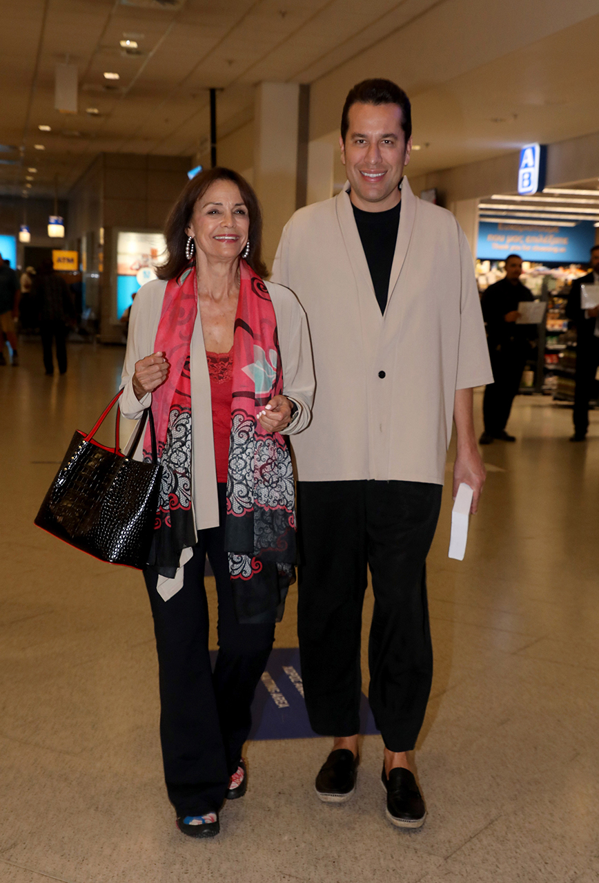 Ο Χάρης Σιανίδης και η Κορίνα Τσοπέη Ο Χάρης Σιανίδης και η Κορίνα Τσοπέη