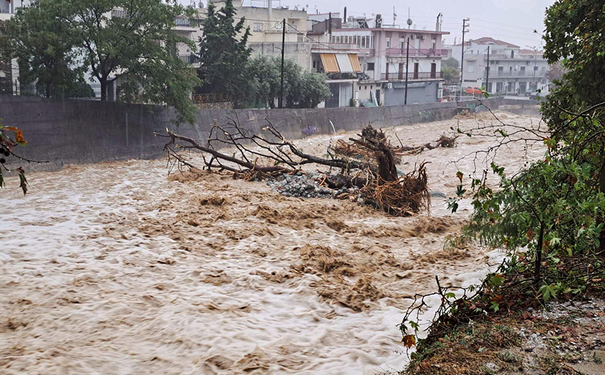 Κακοκαιρία Elias: Απαγόρευση κυκλοφορίας στο Βόλο – Ήχησε το 112