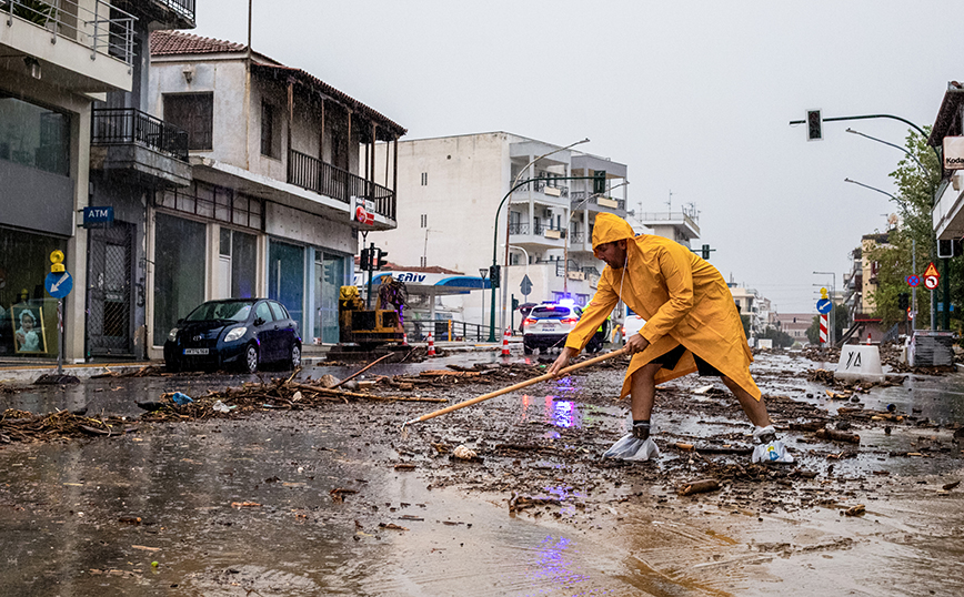 Αποκαρδιωτικές εικόνες και βίντεο από τον Βόλο δείχνουν το μέγεθος της καταστροφής εξαιτίας της κακοκαιρίας Daniel