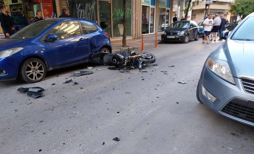 Νεκρός ο οδηγός μηχανής που ενεπλάκη σε τροχαίο στο κέντρο της Λάρισας