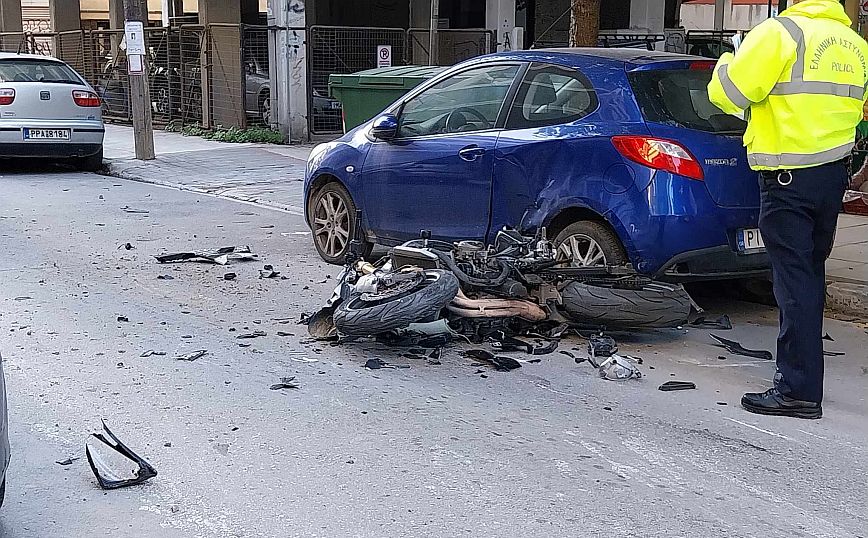 Τροχαίο με σοβαρό τραυματισμό οδηγού μηχανής στο κέντρο της Λάρισας