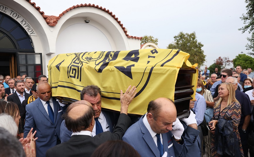 Γιάννης Ιωαννίδης: Με τη σημαία του Άρη στο φέρετρο, πέρασε στην αιωνιότητα ο «Ξανθός» – «Θα σε αγαπώ για πάντα»