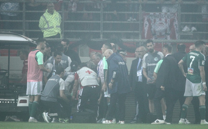 Ολυμπιακός &#8211; Παναθηναϊκός: Διακοπή μετά την κροτίδα στον Χουάνκαρ που έκανε προθέρμανση