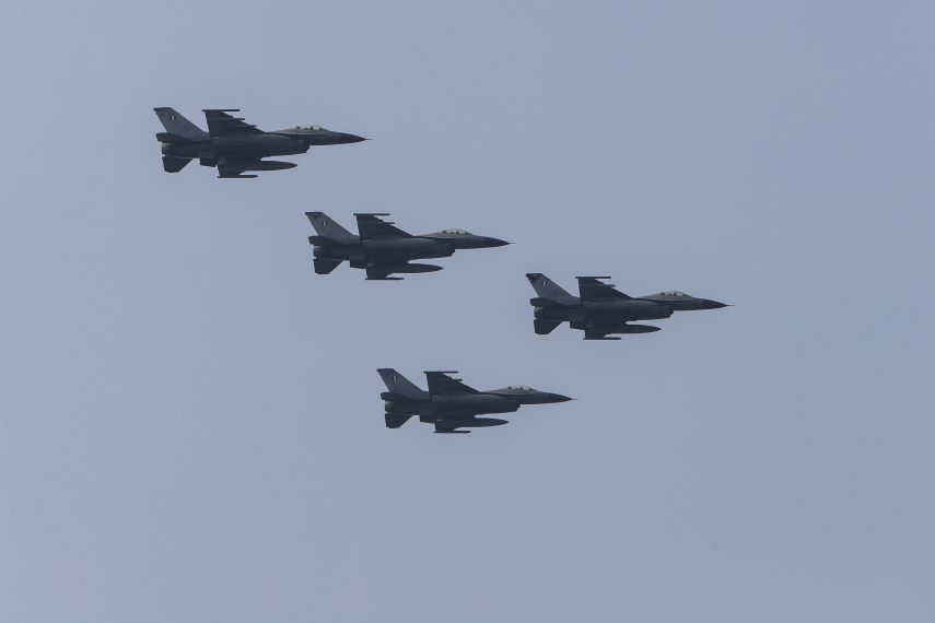 28η Οκτωβρίου: Αναβλήθηκαν για αύριο οι διελεύσεις μαχητικών αεροσκαφών πάνω από τη Θεσσαλονίκη &#8211; Ποιος ο λόγος