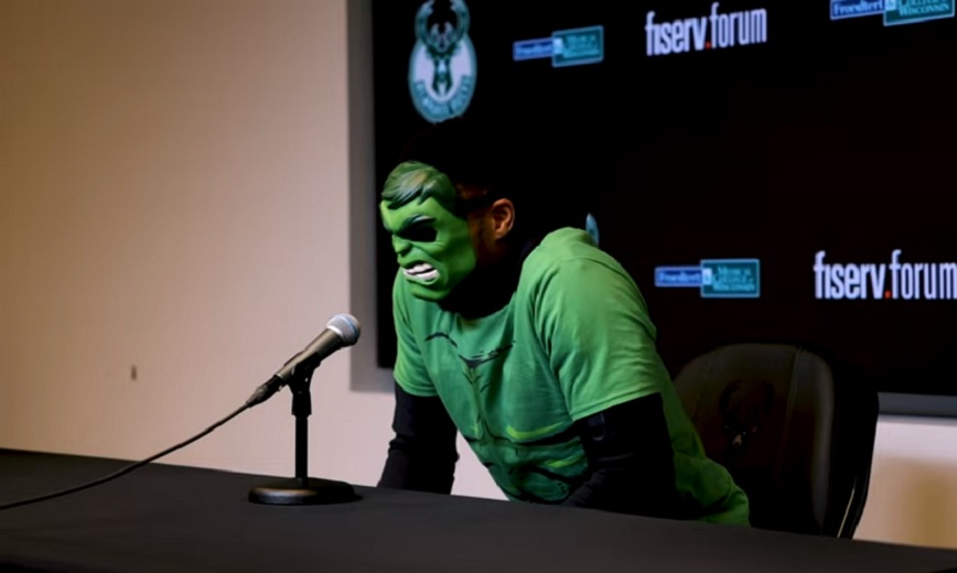 Ντυμένος Hulk πήγε ο Αντετοκούνμπο στη συνέντευξη Τύπου αφού διέλυσε τους Χιτ – «Μην φοβάστε»