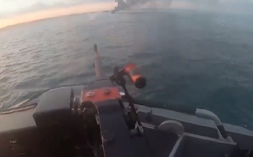 Η στιγμή που το ισραηλινό ναυτικό αναχαιτίζει επίθεση της Χαμάς από την θάλασσα