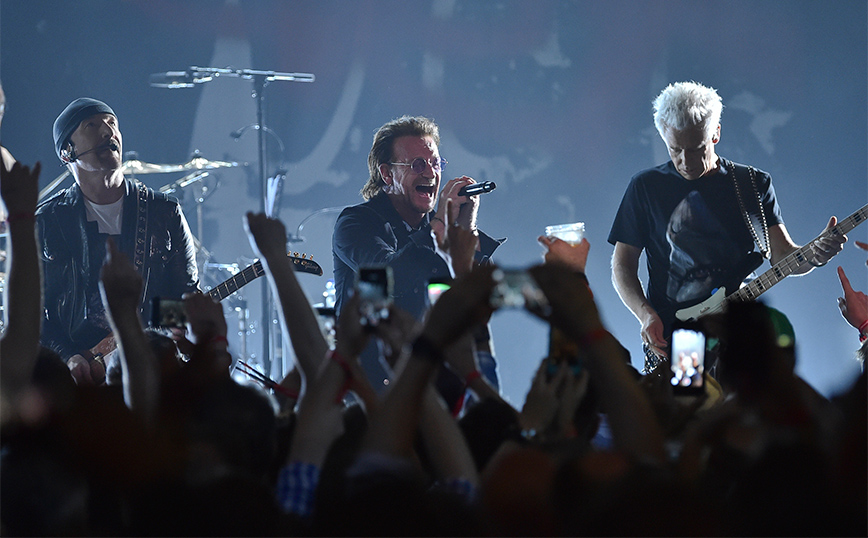 Οι θρυλικοί U2 παρατείνουν τις συναυλίες τους στη φαντασμαγορική «Las Vegas Sphere»