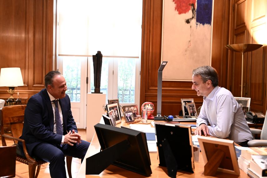 Τετ α τετ Μητσοτάκη με τον νεοεκλεγέντα δήμαρχο Θεσσαλονίκης Στέλιο Αγγελούδη