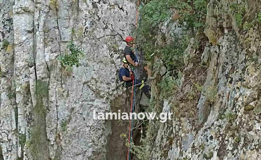 Ζευγάρι τουριστών εγκλωβίστηκε σε φαράγγι στον Γοργοπόταμο &#8211; Σε εξέλιξη πολύωρη επιχείρηση διάσωσης