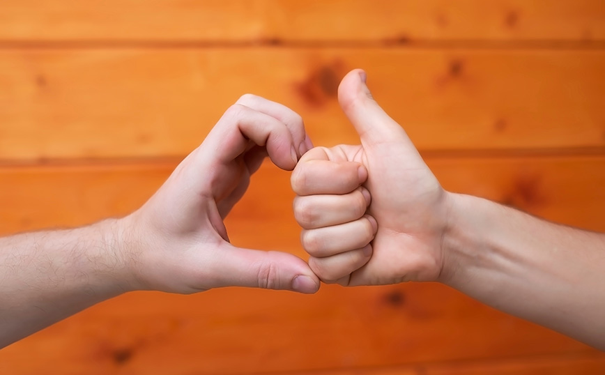 Η μέθοδος για να βγεις από το friend zone της για πάντα