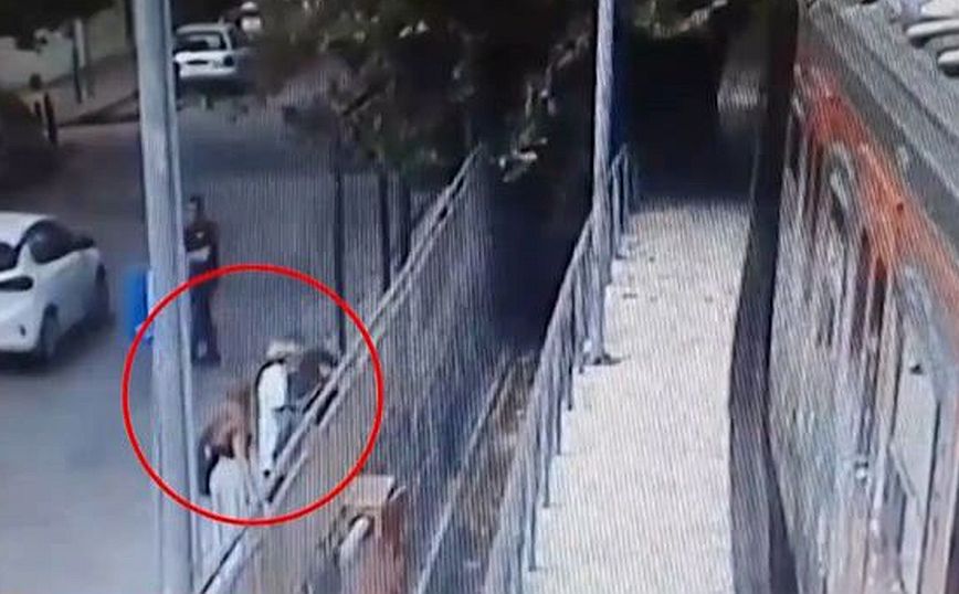 Βίντεο ντοκουμέντο από τη ληστεία στον σταθμό της Κηφισιάς – Χτύπησαν με λοστούς δύο ανήλικους
