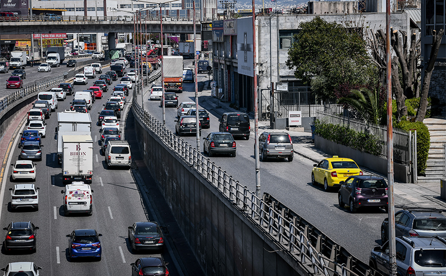 Κίνηση τώρα: Μποτιλιάρισμα χιλιομέτρων στον Κηφισό από ακινητοποιημένο λεωφορείο