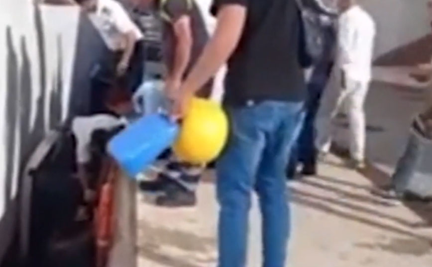 Οκτάχρονος έπεσε στο κενό μεταξύ πλοίου και αποβάθρας σε ιταλικό λιμάνι – «Πού είναι το μωρό μου» ούρλιαζε η μητέρα