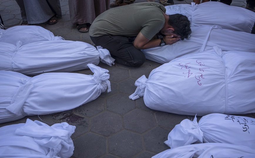 Πενήντα νεκροί σε ισραηλινό βομβαρδισμό σε προσφυγικό καταυλισμό στη Γάζα, σύμφωνα με τη Χαμάς