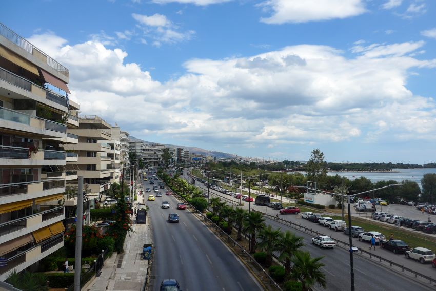 Βρέθηκε βόμβα του Β&#8217; Παγκοσμίου Πολέμου στη Γλυφάδα &#8211; Κλείνει αύριο Πέμπτη μεγάλο τμήμα της Ποσειδώνος για την καταστροφή της