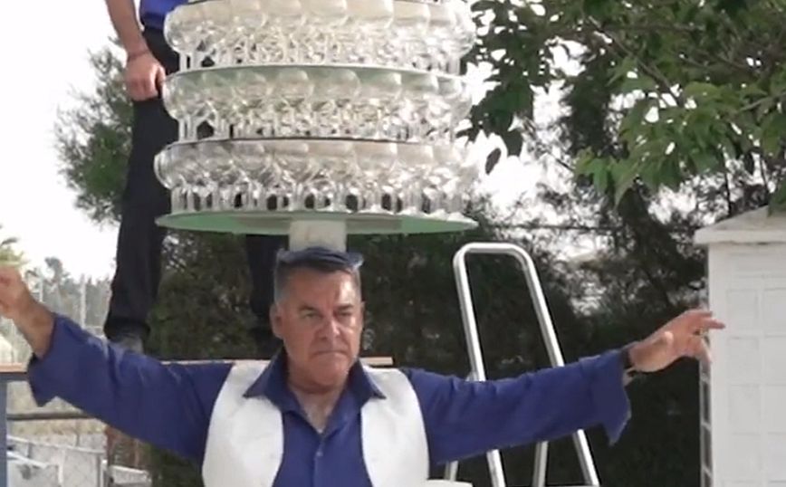 Ρεκόρ Γκίνες από έναν 62χρονο στην Κύπρο &#8211; Χόρεψε με 319 ποτήρια στο κεφάλι