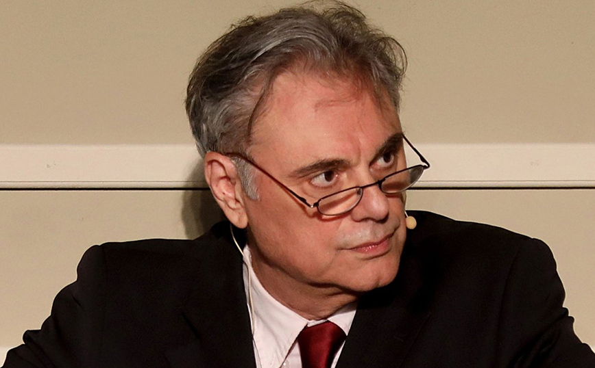 Πρεμιέρα για τον Οδυσσέα Σταμούλη στο θέατρο «Αυλαία» – Καταχειροκροτήθηκε από το κοινό