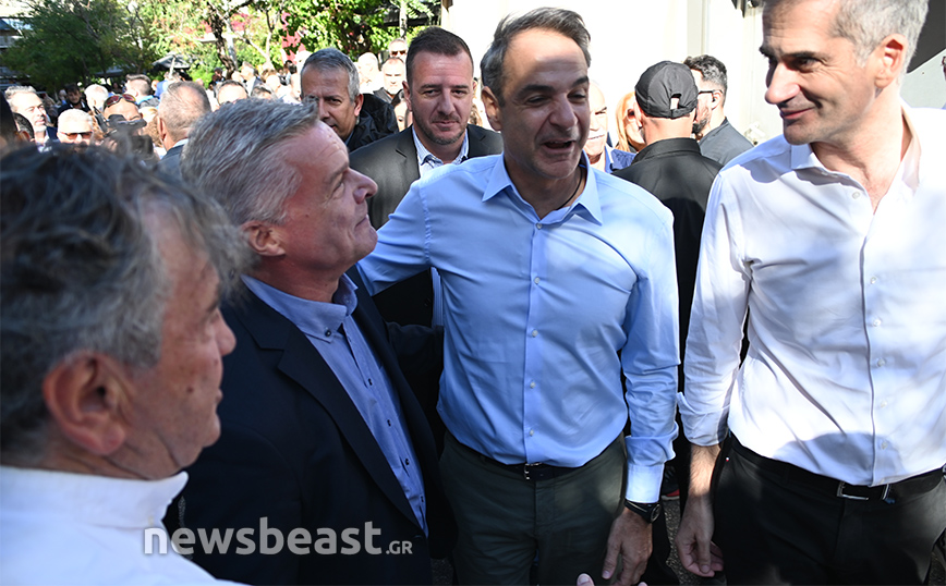 Τετ α τετ Μητσοτάκη – Βαζέχα στην πλατεία Βικτωρίας: «Σήκωσε τον Παναθηναϊκό πιο ψηλά»
