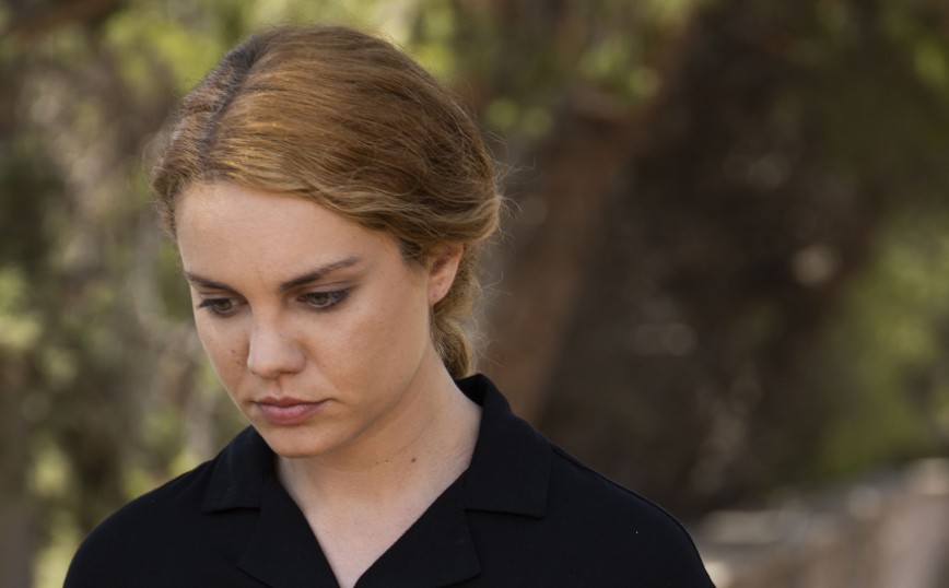 Το προξενιό της Ιουλίας – Spoiler: Η Ιουλία προσπαθεί να «ρίξει» το παιδί