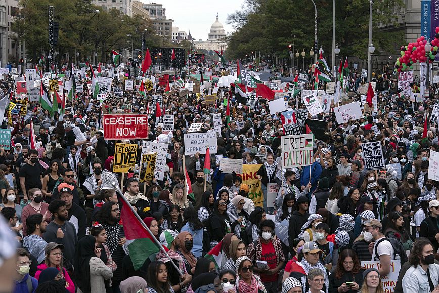 Εκατοντάδες χιλιάδες άνθρωποι διαδήλωσαν στην Ουάσιγκτον εκφράζοντας την αλληλεγγύη τους στον λαό της Παλαιστίνης