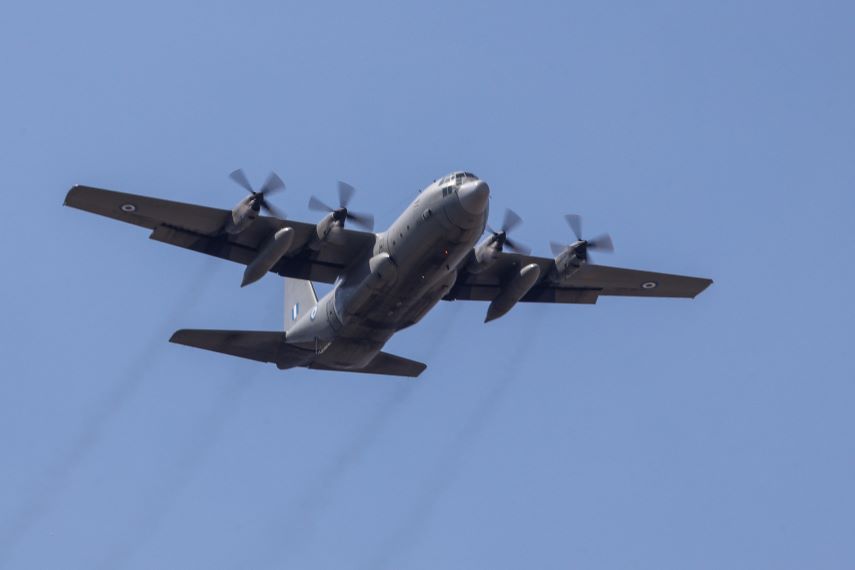 Αναχώρησε το ελληνικό C-130 με ανθρωπιστική βοήθεια για τη Γάζα