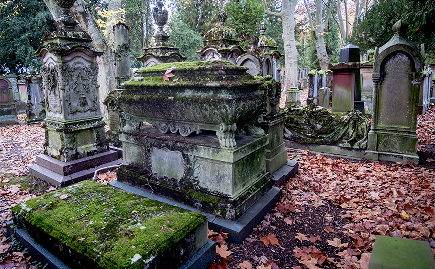 Τουλάχιστον 85 τάφοι βεβηλώθηκαν σε εβραϊκό τμήμα νεκροταφείου στο Βέλγιο &#8211; «Ενέργεια αντισημιτικού χαρακτήρα»