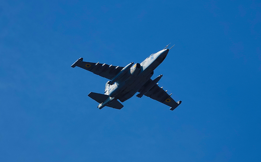 Ρωσικό μαχητικό αεροσκάφος Su-25 καταρρίφθηκε κοντά στην Αβντιίβκα, λέει εκπρόσωπος των ουκρανικών ενόπλων δυνάμεων