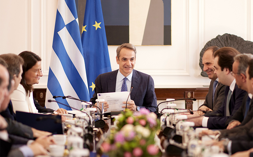 Γιατί ανακοινώθηκε τώρα η επιστολική ψήφος – Όλο το παρασκήνιο