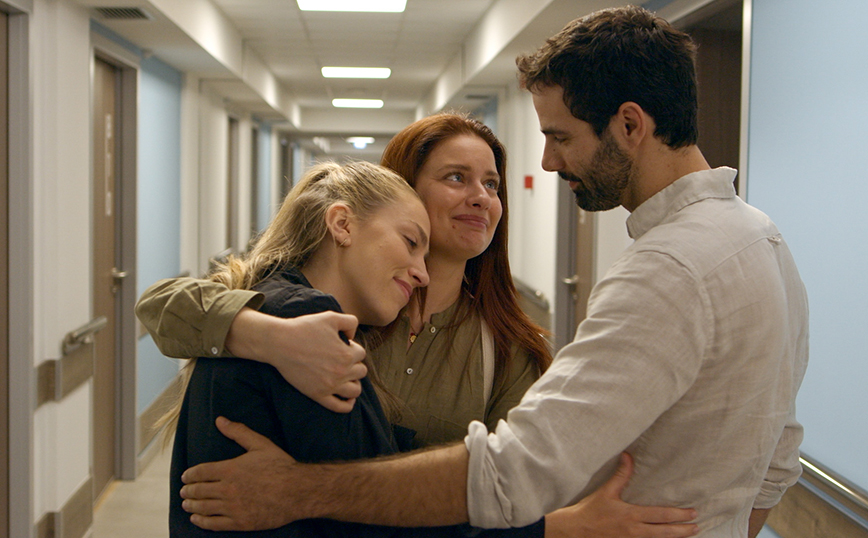 Μετά τη φωτιά – Spoiler: Ο Οδυσσέας δέχεται επίθεση από τους άντρες του Βενιέρη και καταλήγει στο νοσοκομείο Μετά τη φωτιά – Spoiler: Ο Οδυσσέας δέχεται επίθεση από τους άντρες του Βενιέρη και καταλήγει στο νοσοκομείο