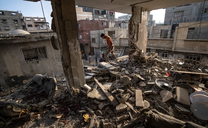 Ο ισραηλινός στρατός επιβεβαιώνει ότι χτύπησε ασθενοφόρα στη Γάζα: «Μετέφεραν μαχητές της Χαμάς»